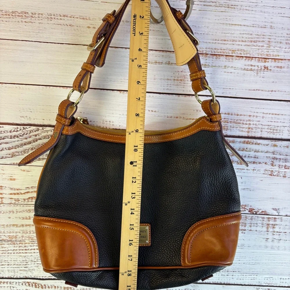 Vintage Dooney & Bourke Hobo Bag Med Black Tan Pebbled Leather Preppy Timeless